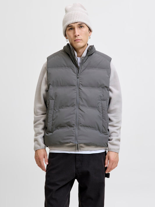 جيليه Jack & Jones Castlerock بدون اكمام لقطة امامية كاملة