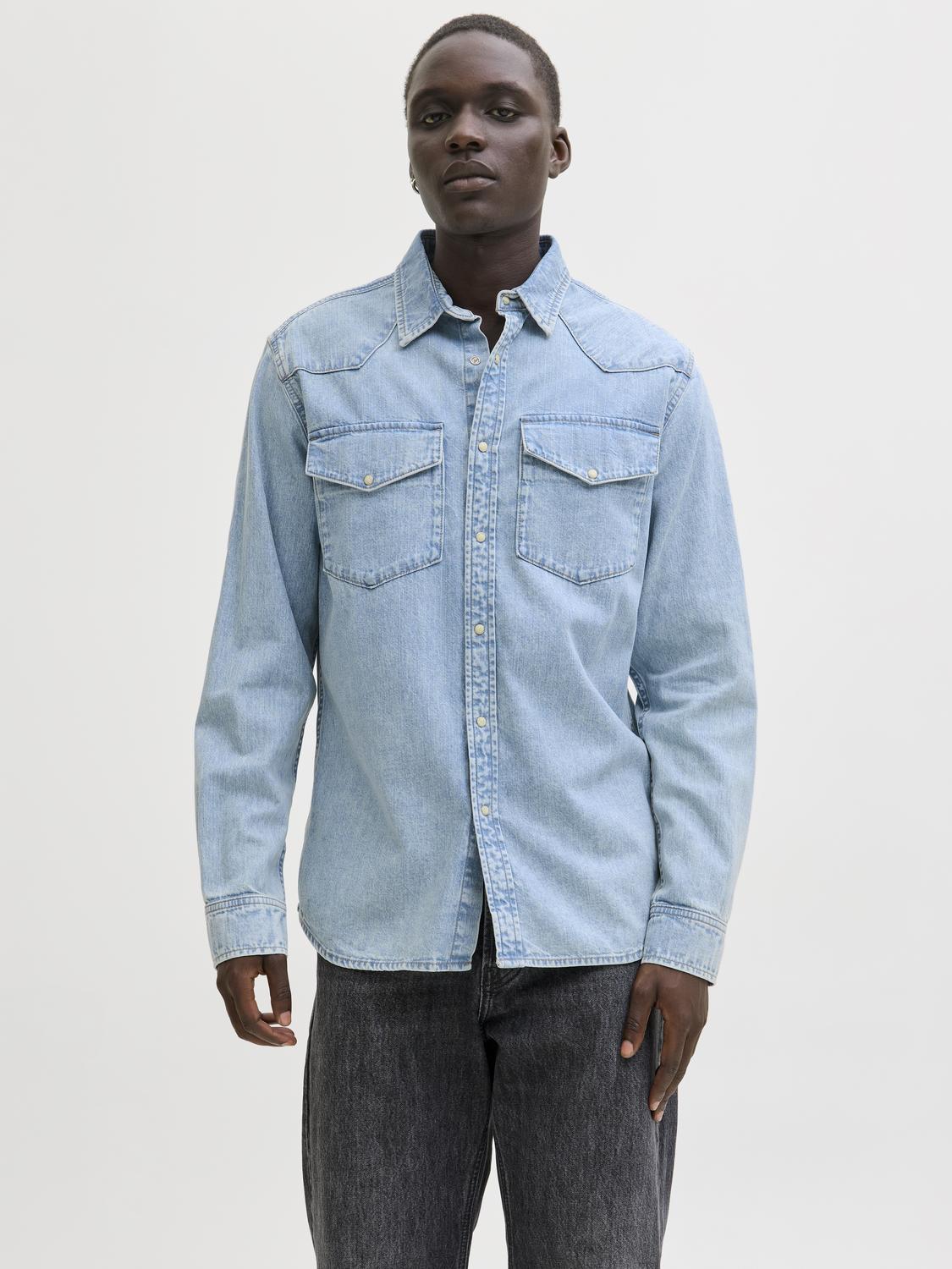 model_shot-front