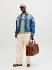 model_shot-front_full