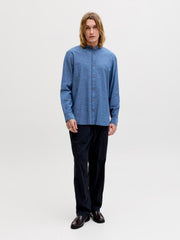 model_shot-front_full