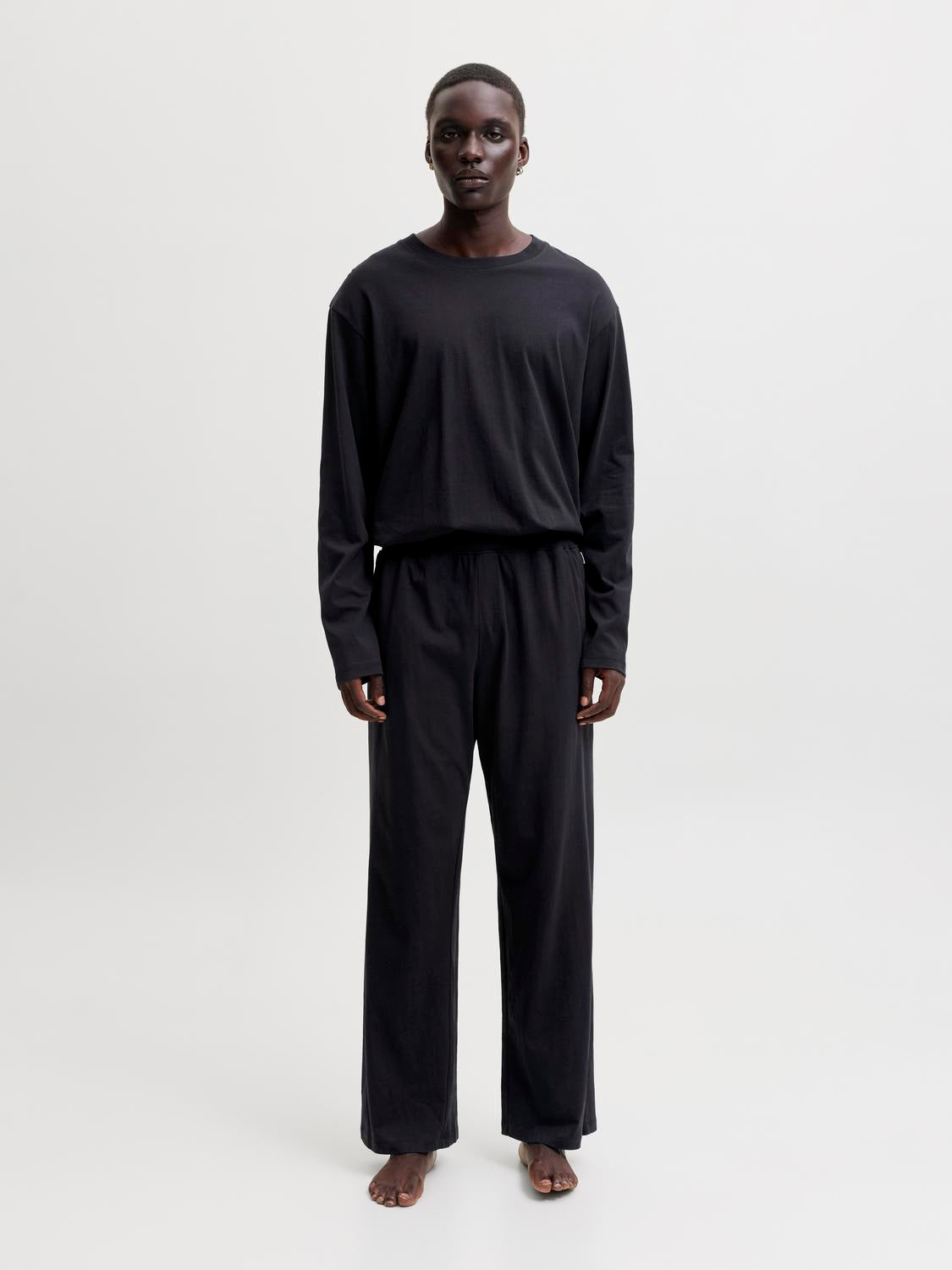model_shot-front