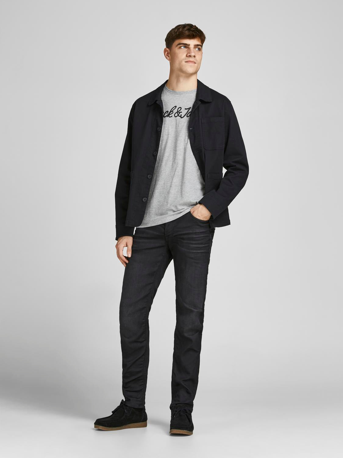 model_shot-front_full