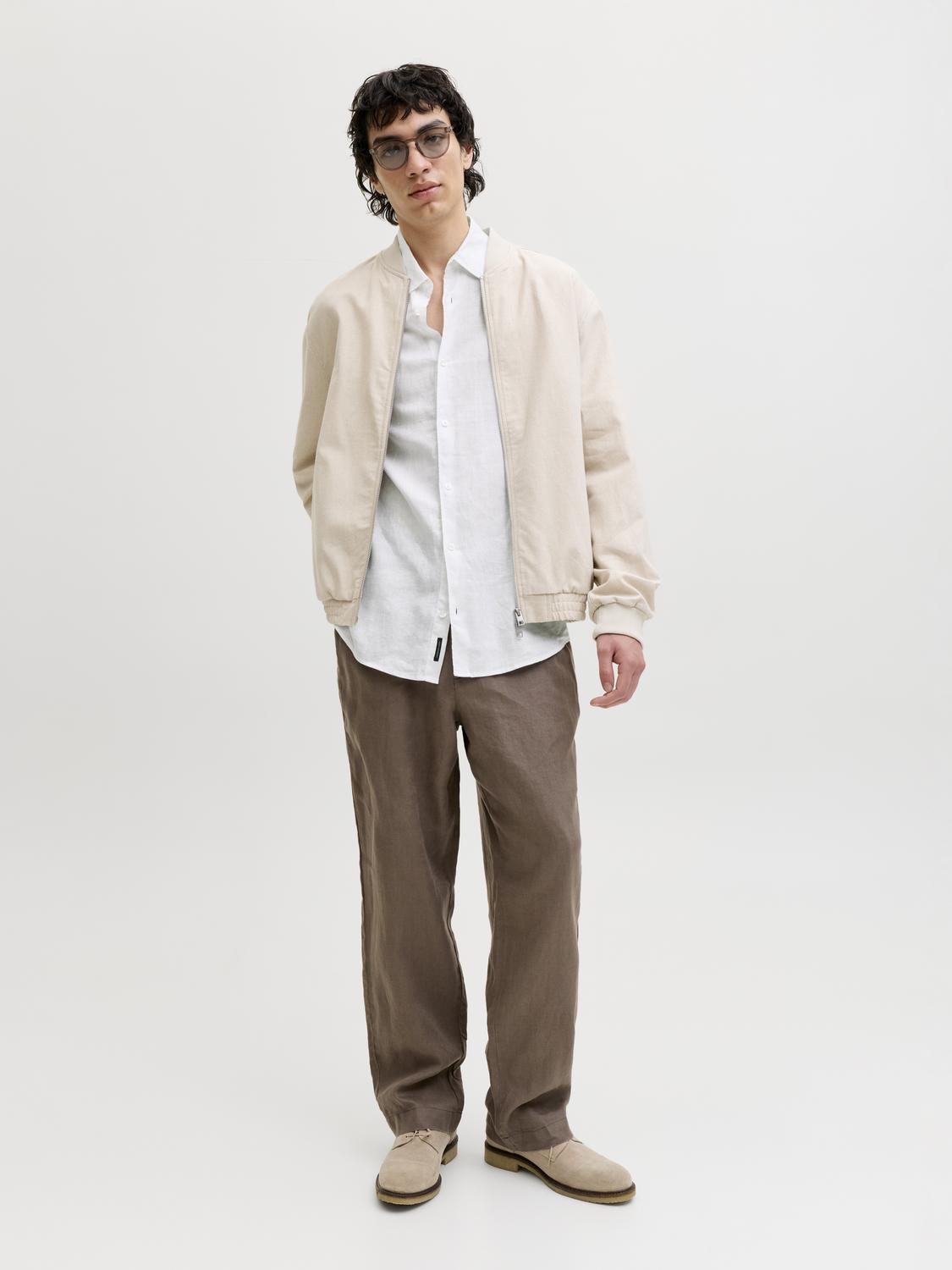 model_shot-front_full