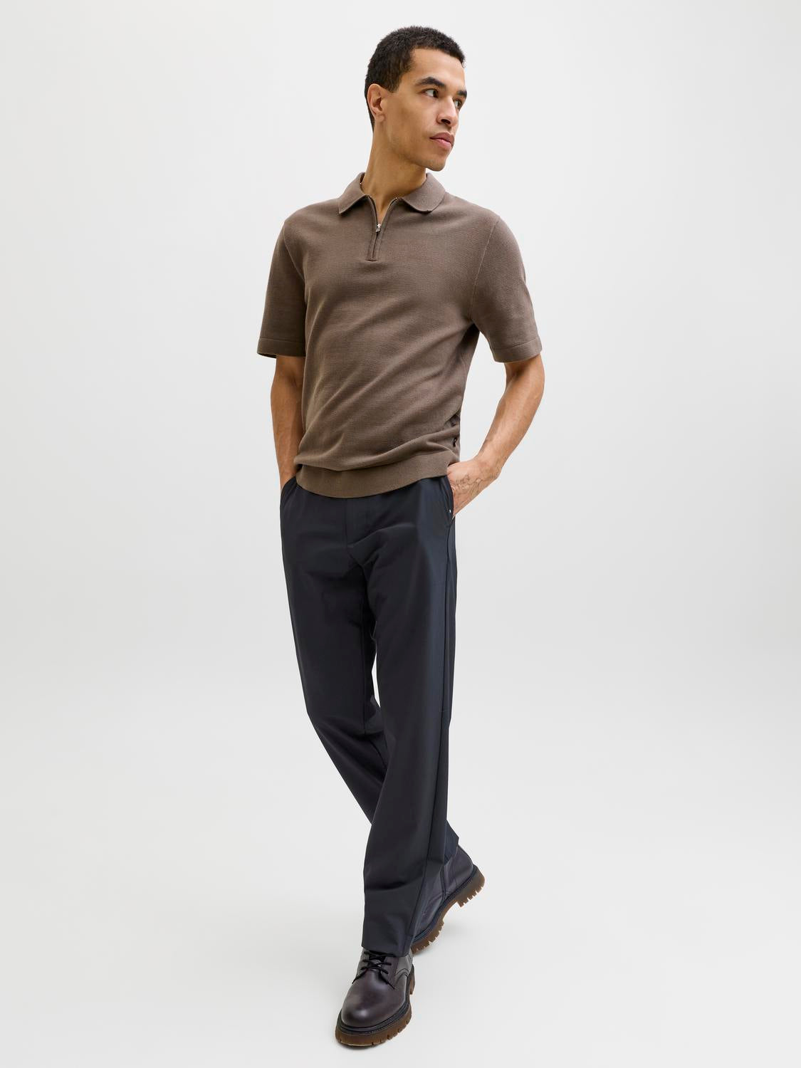 model_shot-creative