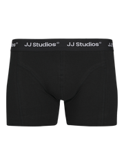 model_shot-front_full