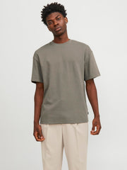 model_shot-front
