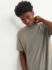 model_shot-creative