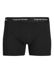 model_shot-front_full