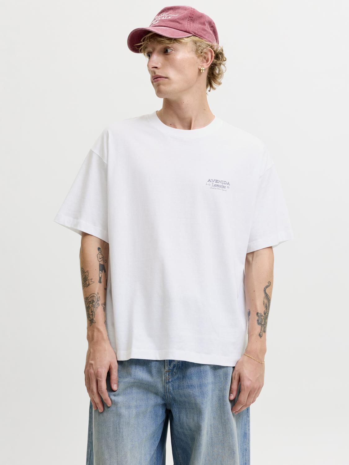 model_shot-front