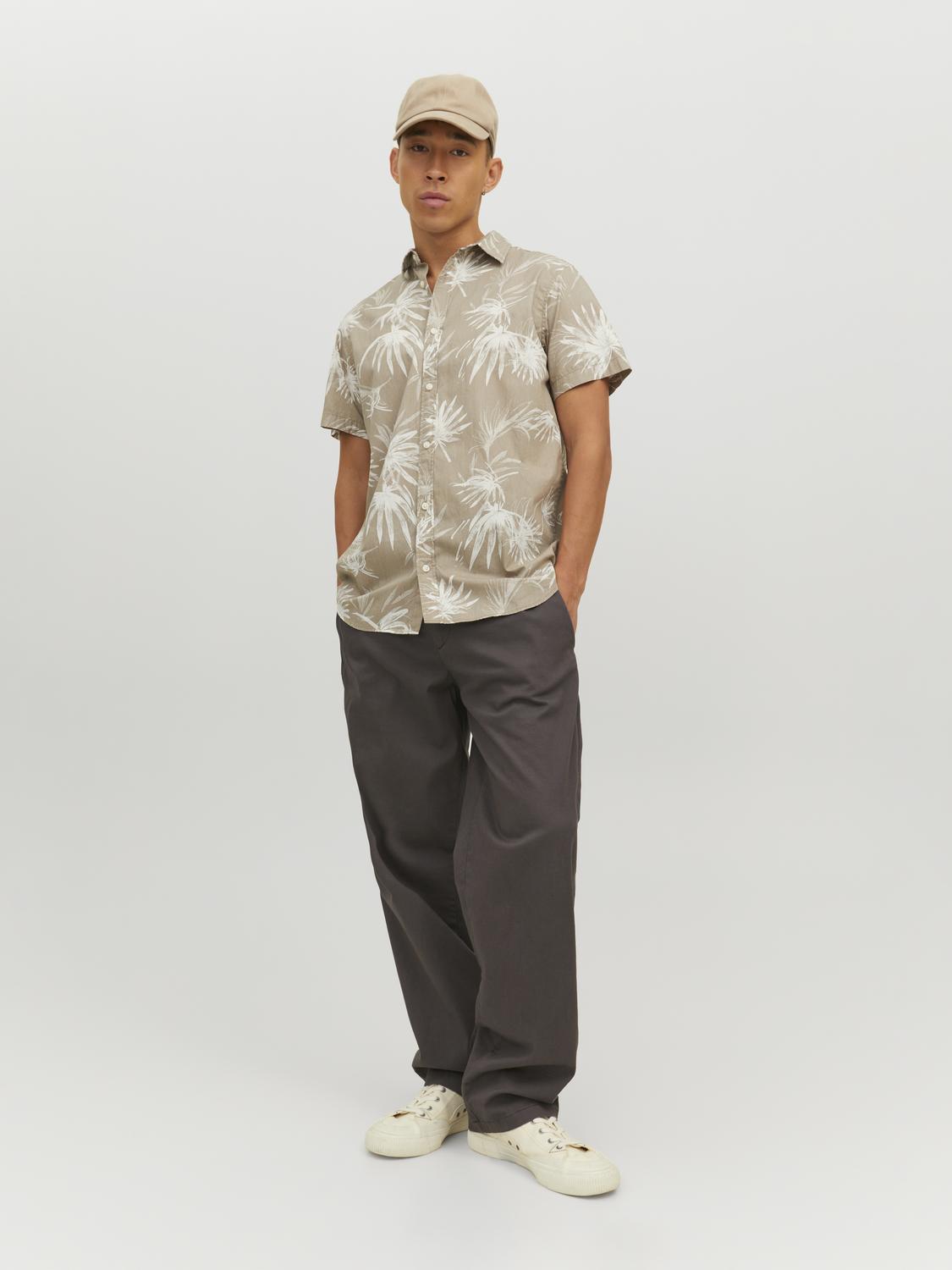 model_shot-front_full
