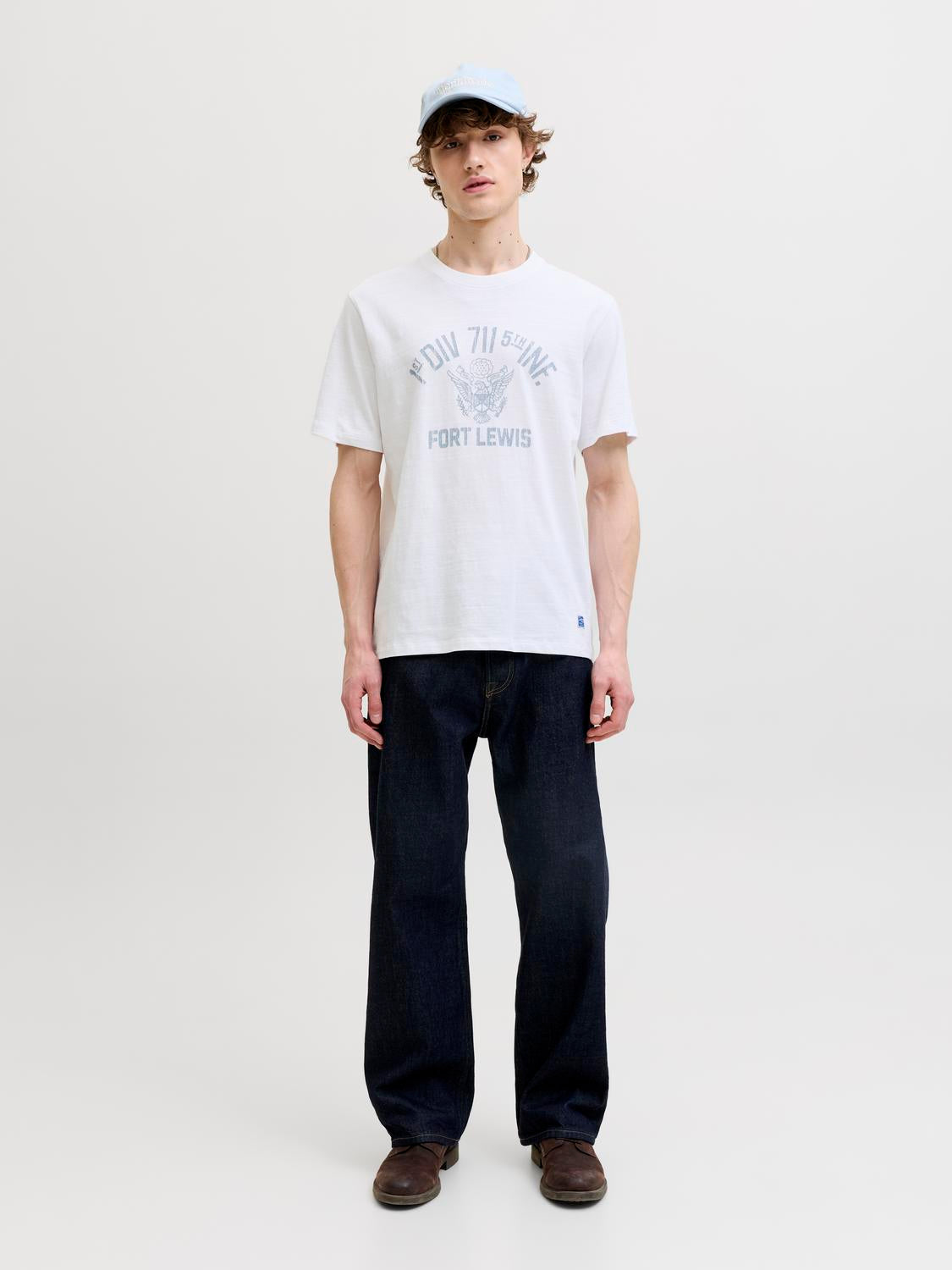 model_shot-front_full