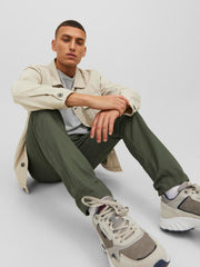 model_shot-creative