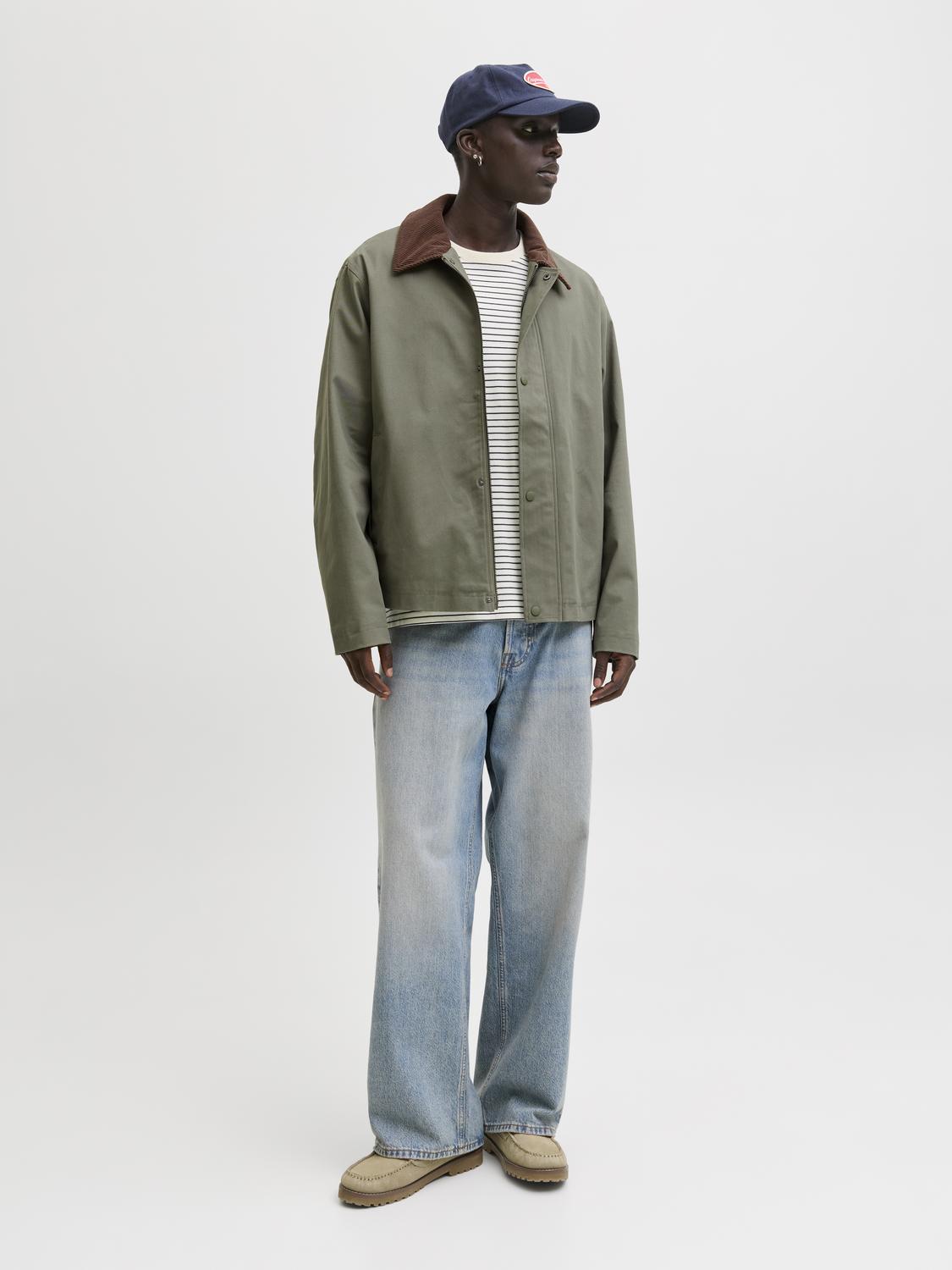 model_shot-front_full