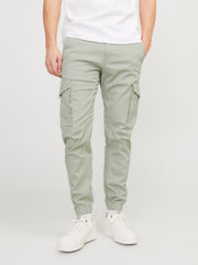 model_shot-front