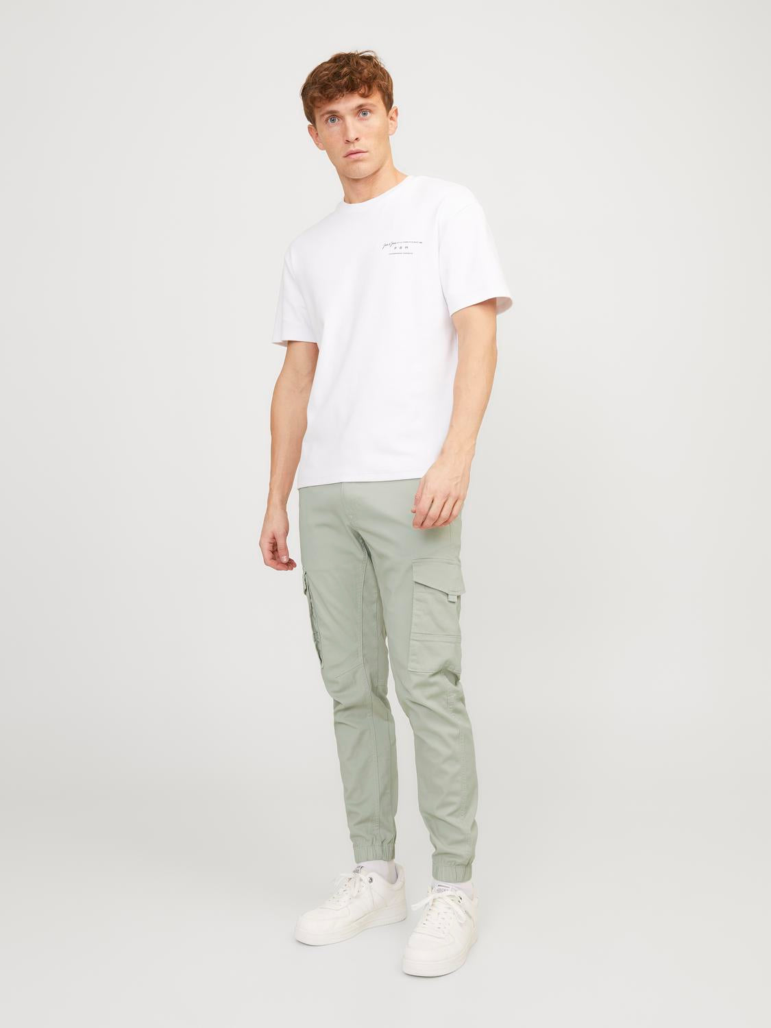 model_shot-front_full
