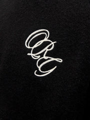 تفاصيل التطريز على بلوفر جاك آند جونز JORBEDFORD الأسود.
