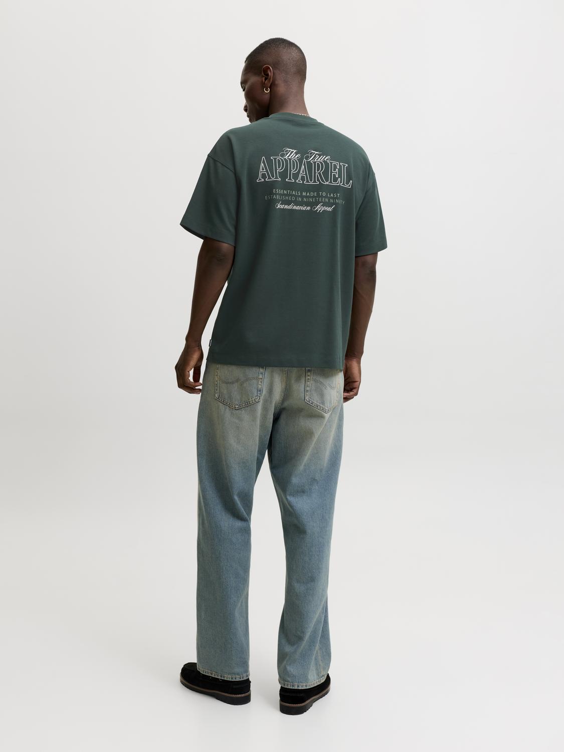 model_shot-back