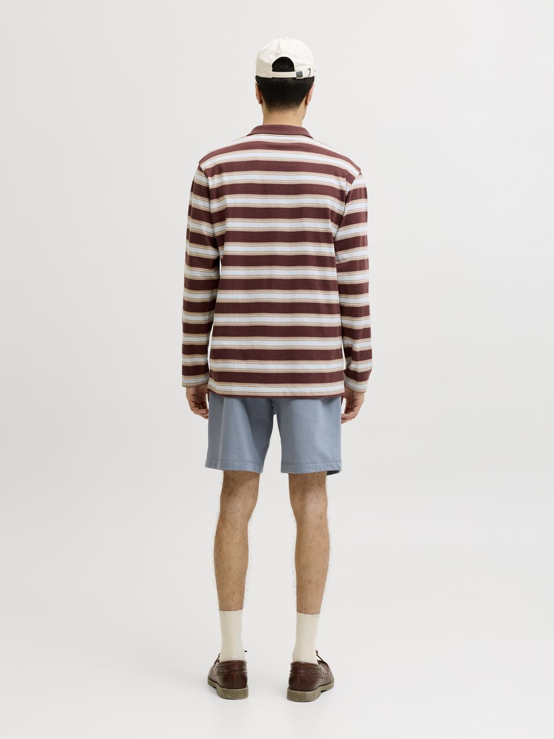 model_shot-back
