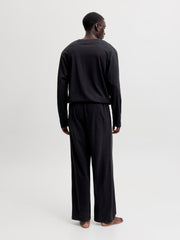 model_shot-back