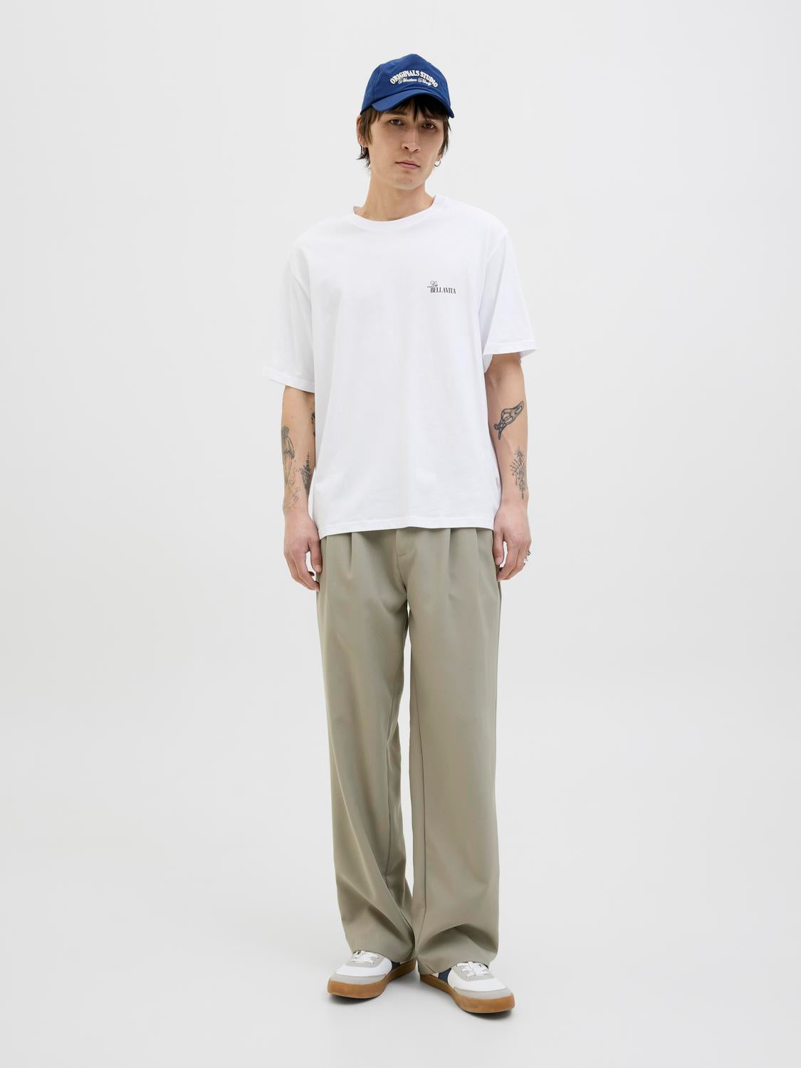 model_shot-front_full