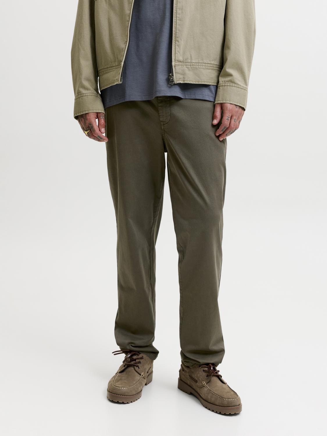 model_shot-front