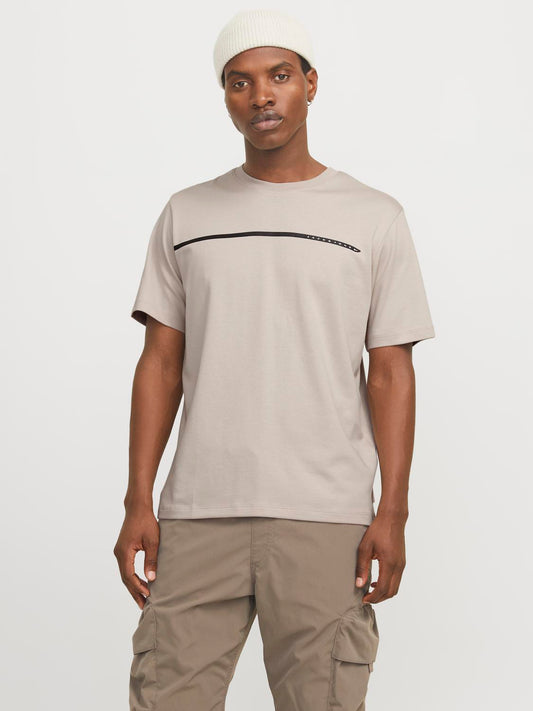 model_shot-front