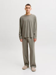 model_shot-front
