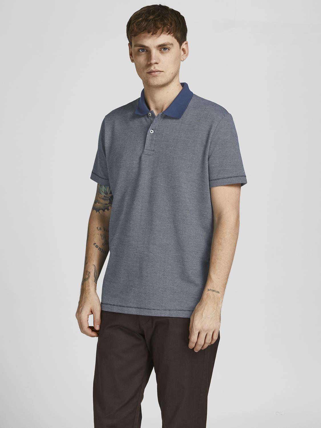 model_shot-front