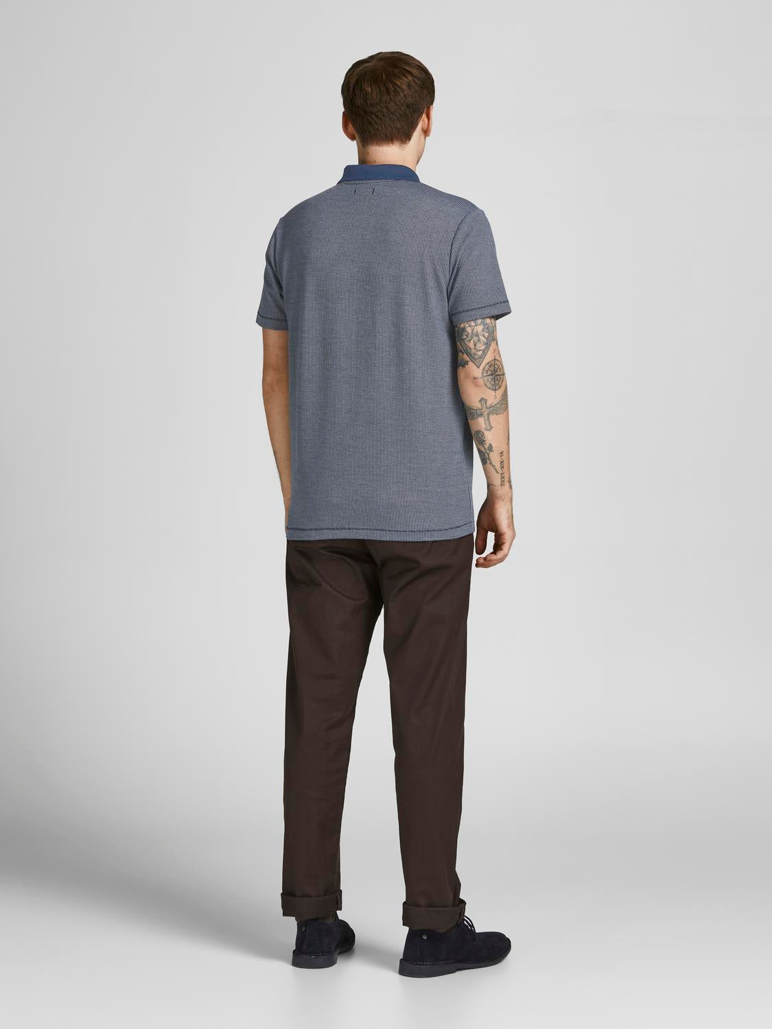 model_shot-back