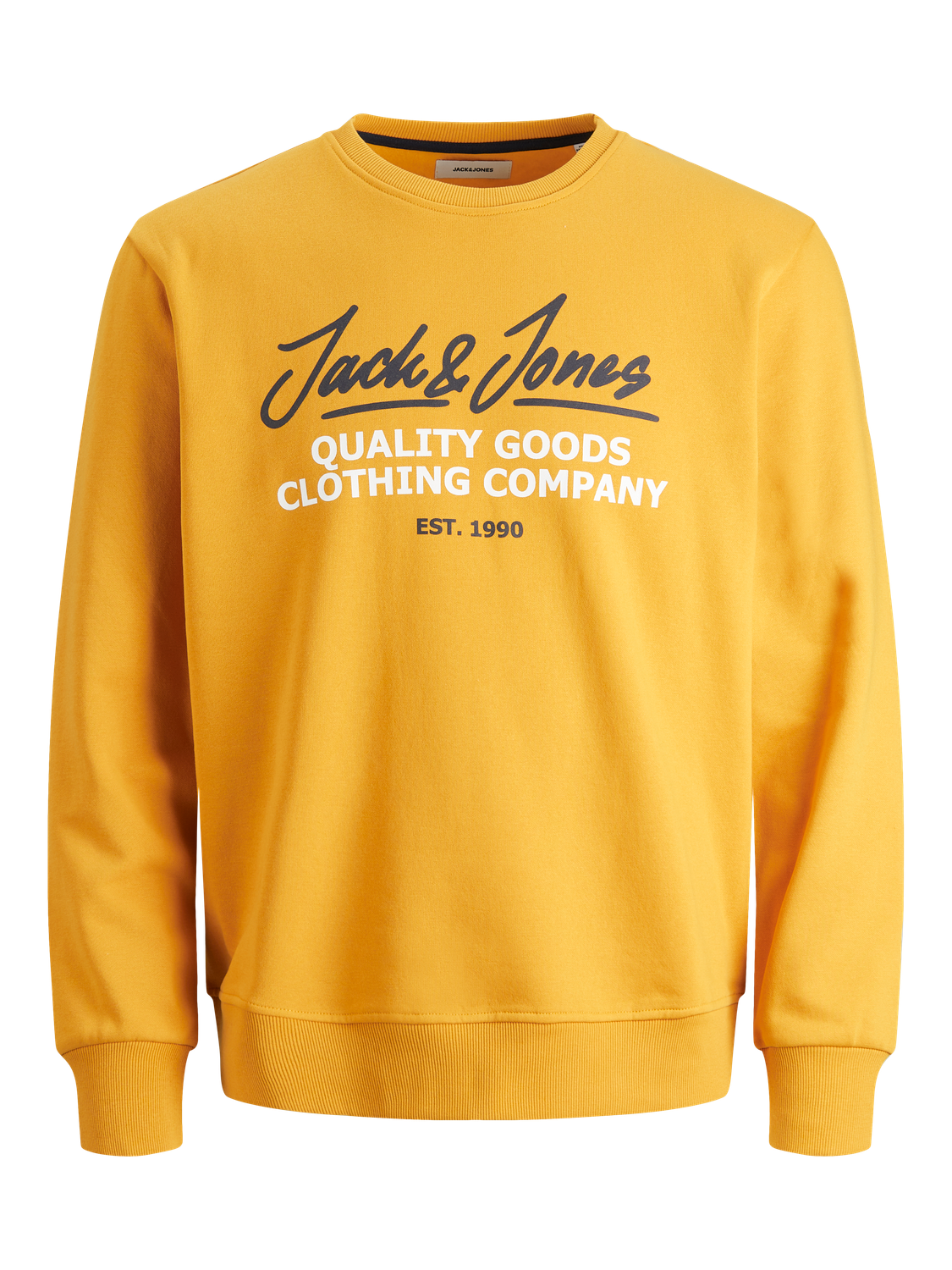 سويت شيرت رجالي بلون ذهبي من جاك آند جونز بتصميم كلاسيكي برقبة دائرية وأكمام طويلة.