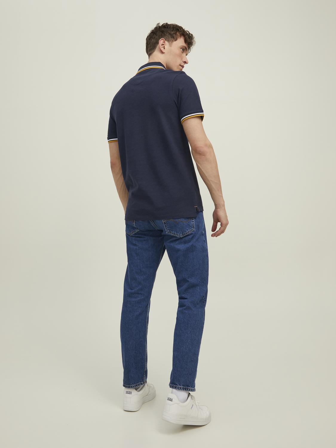 model_shot-back