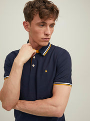 model_shot-creative