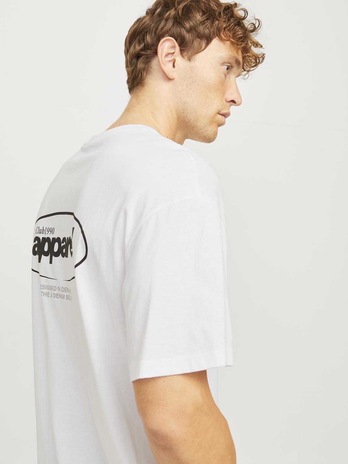 model_shot-creative