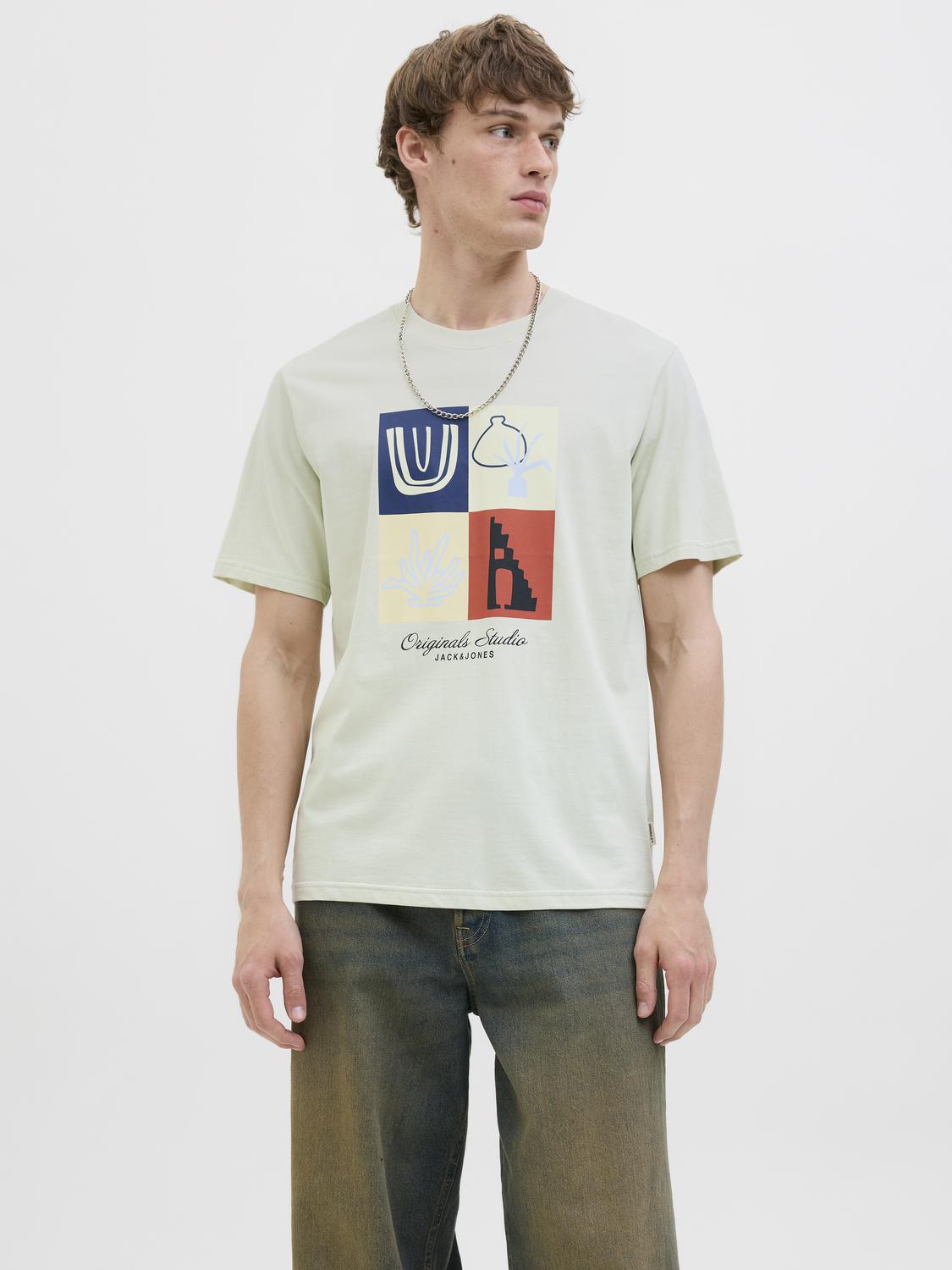 model_shot-front