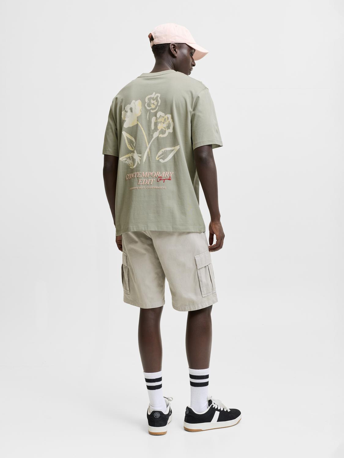 model_shot-back