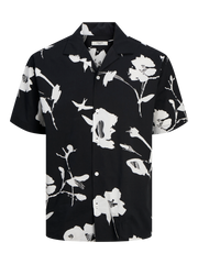 قميص رجالي أسود مشجر