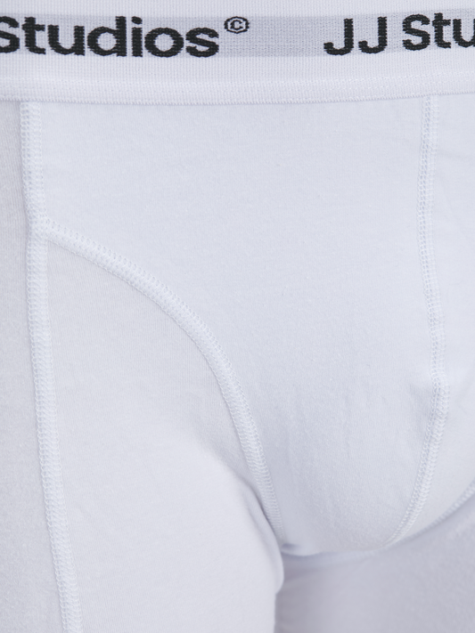 model_shot-detail