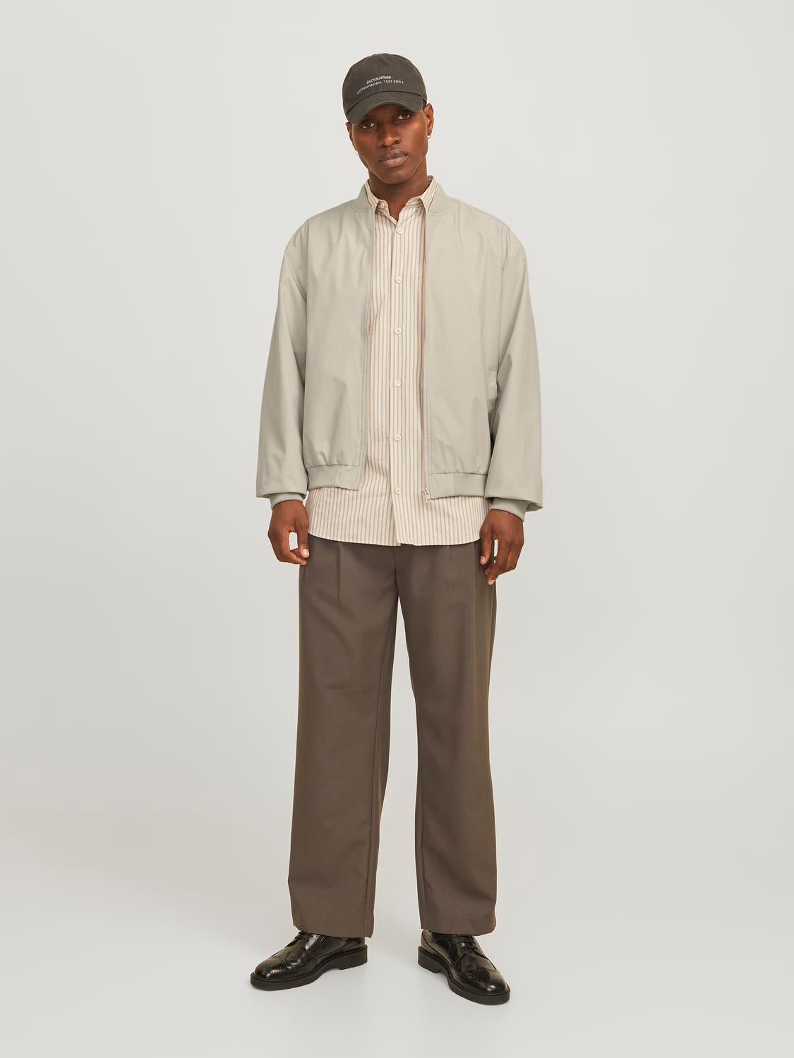 model_shot-front_full