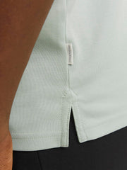 تصميم البادج الجانبي للتيشيرت