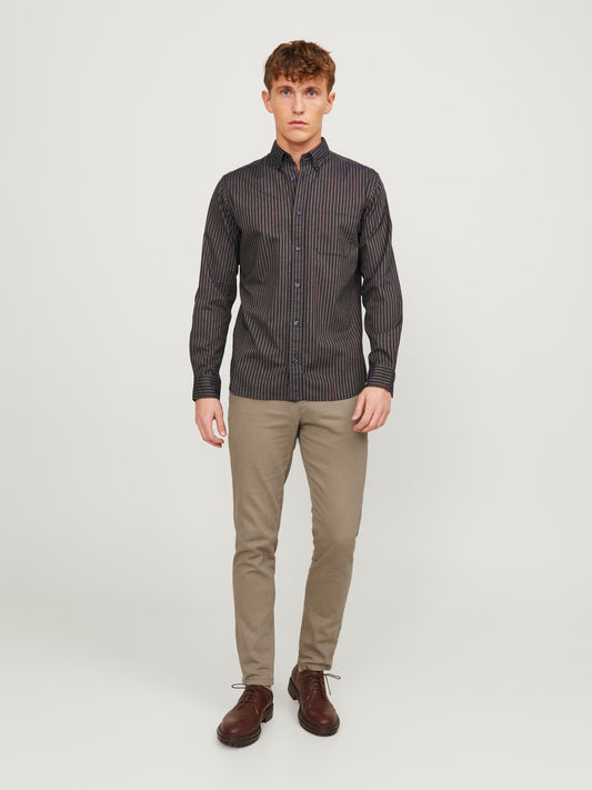 model_shot-front_full