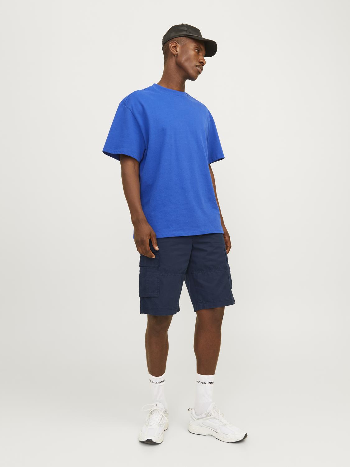 model_shot-front_full