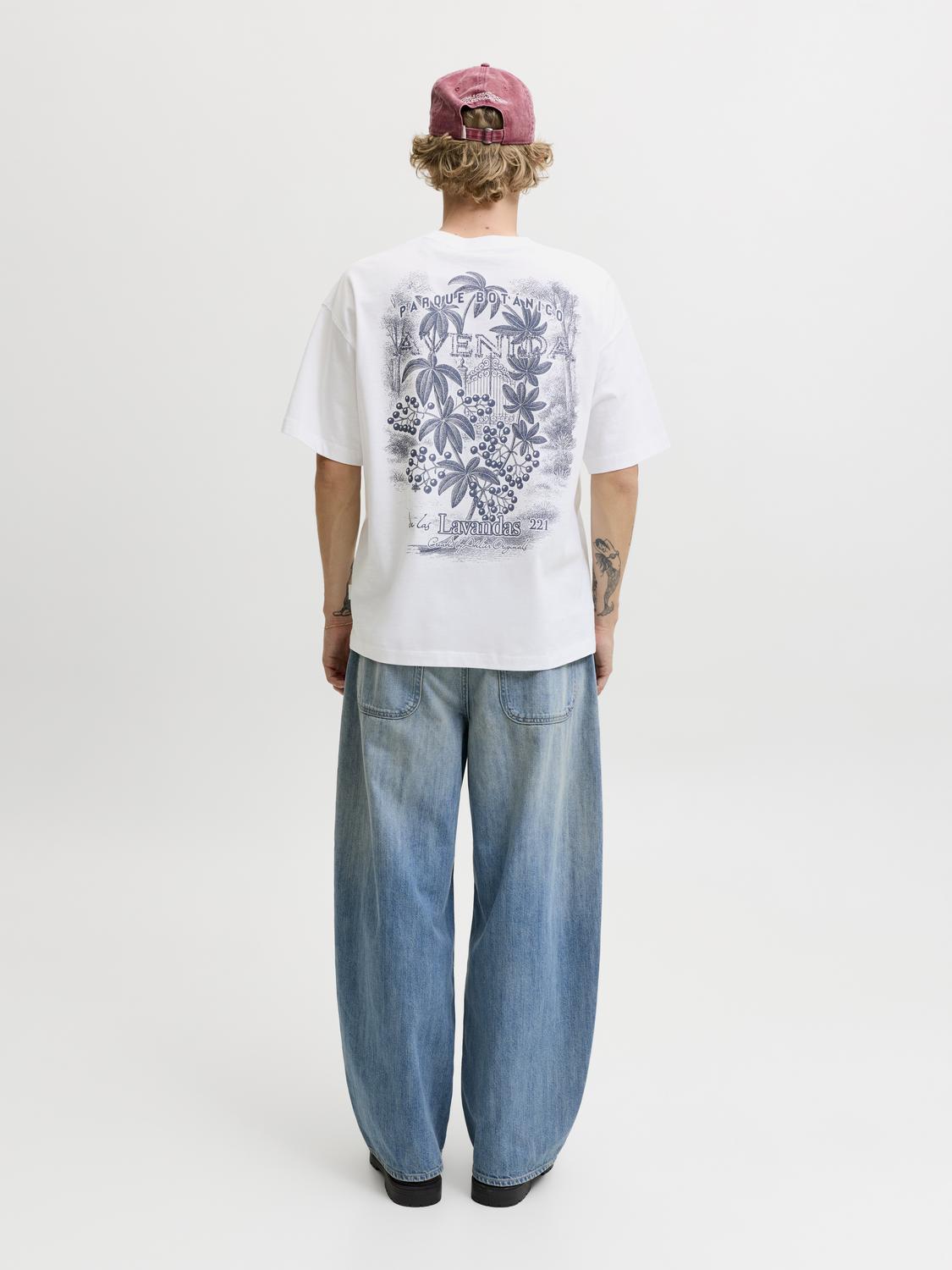 model_shot-back