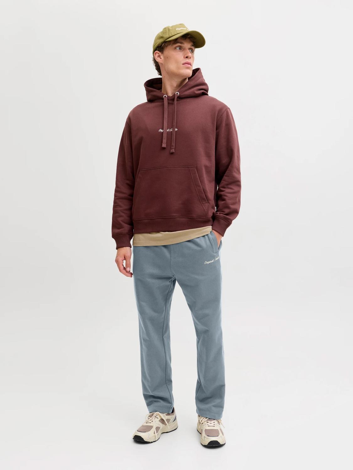 model_shot-front_full