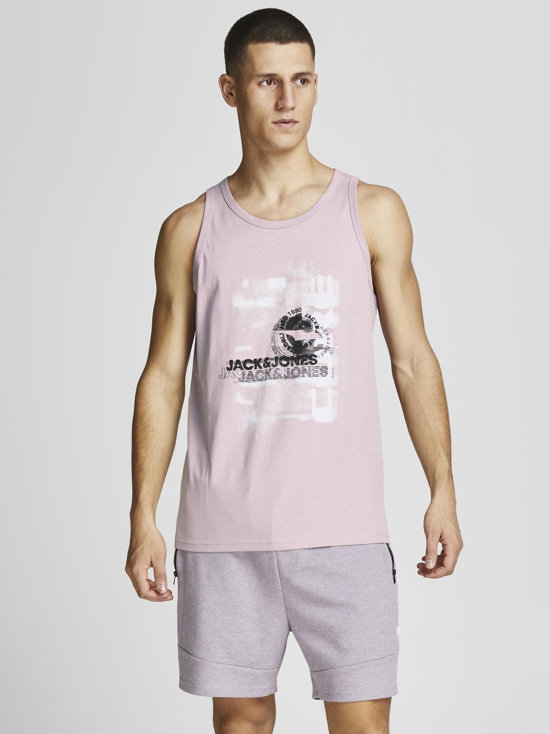 model_shot-front