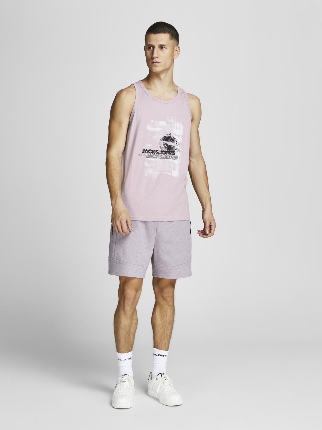 model_shot-front_full