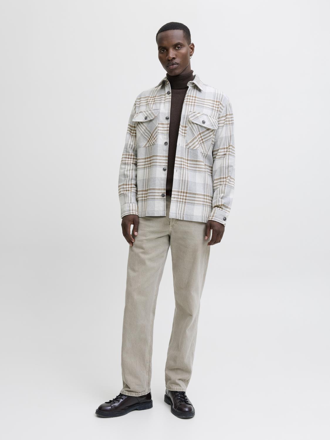 model_shot-front_full