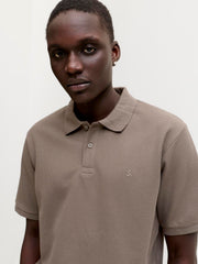 model_shot-creative