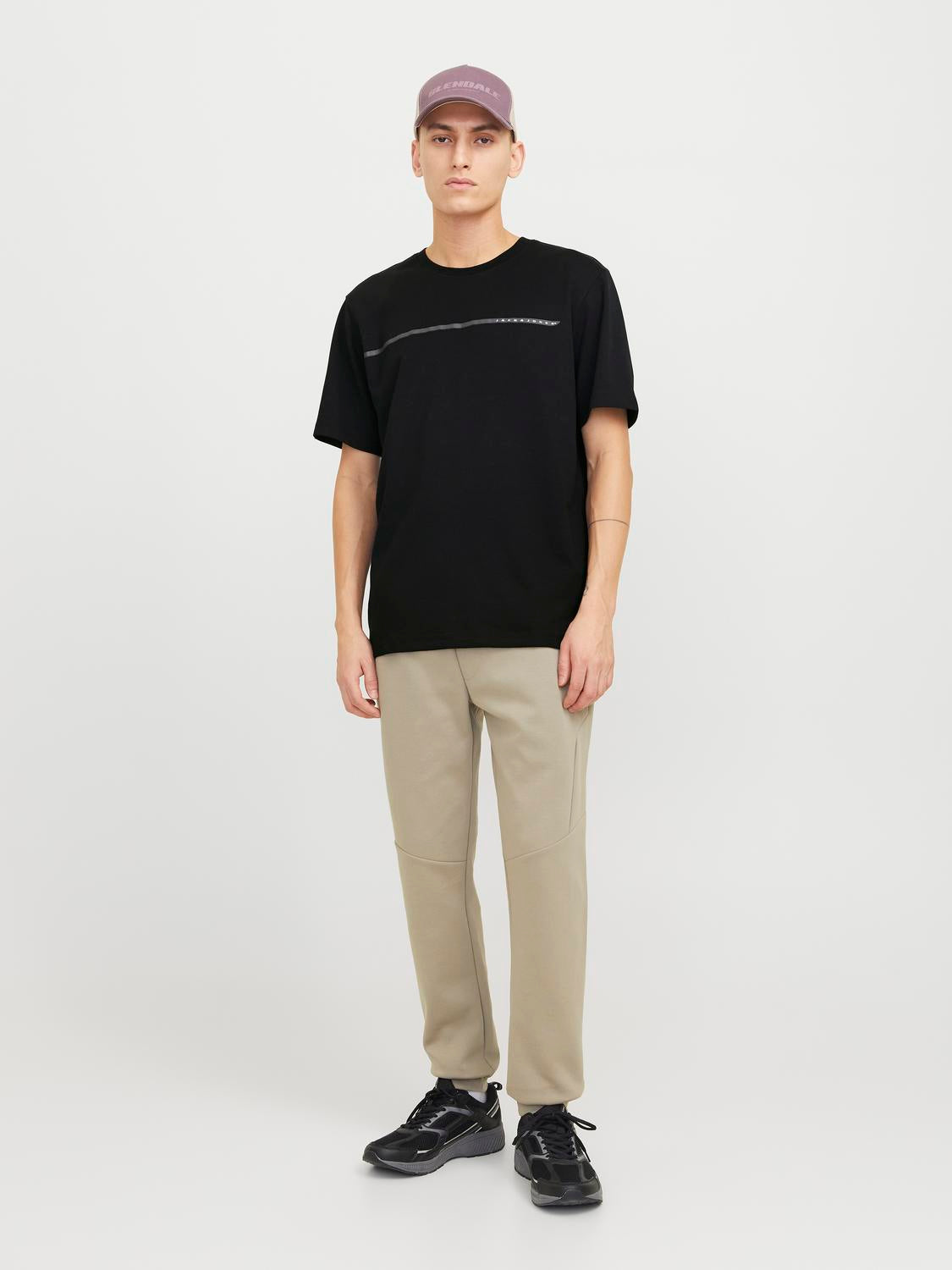 model_shot-front_full