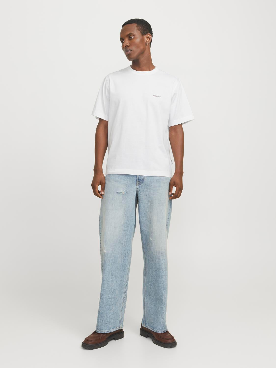 تيشيرت رجالي أبيض أنيق من الأمام – جاك آند جونز