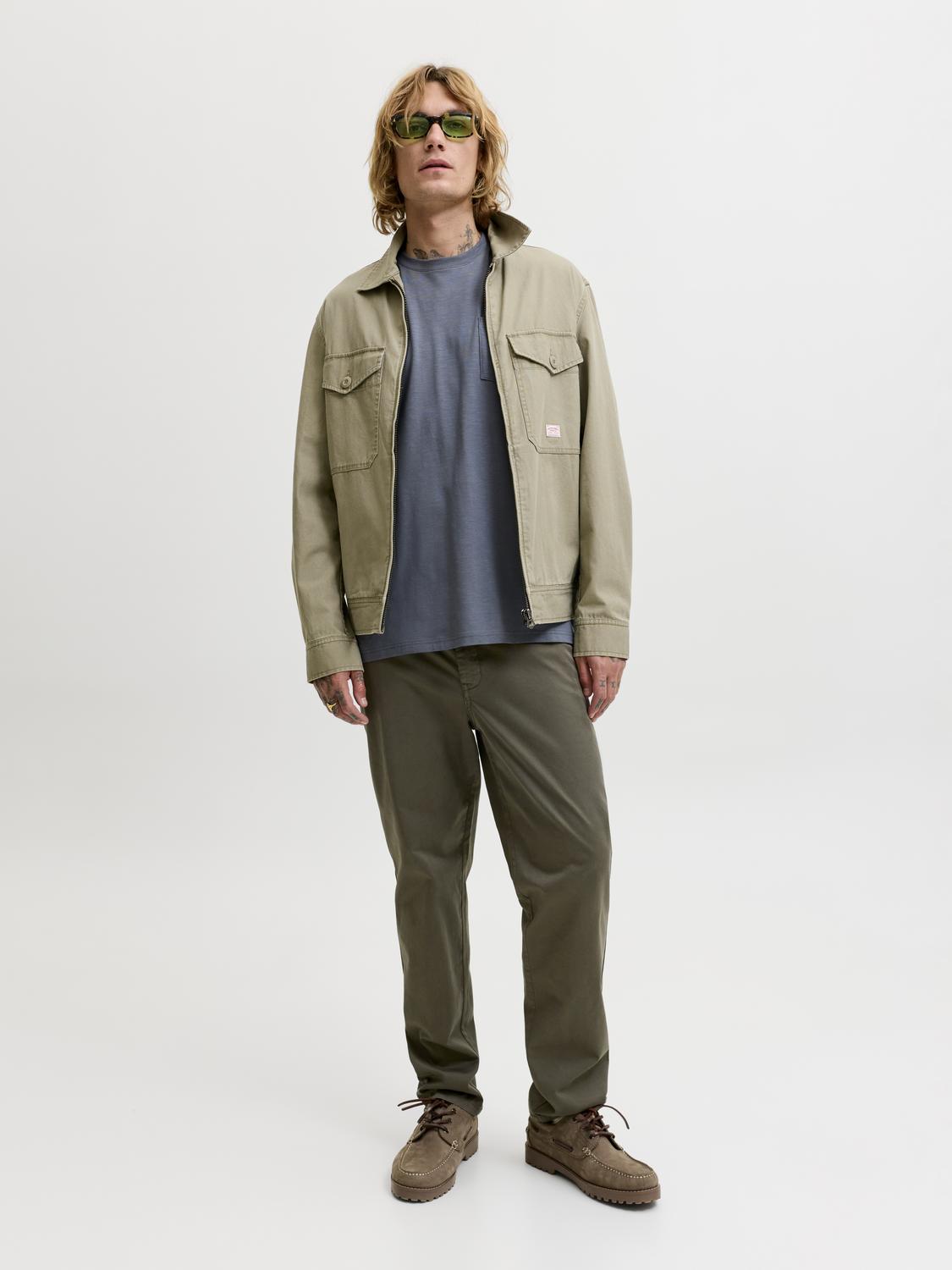 model_shot-front_full